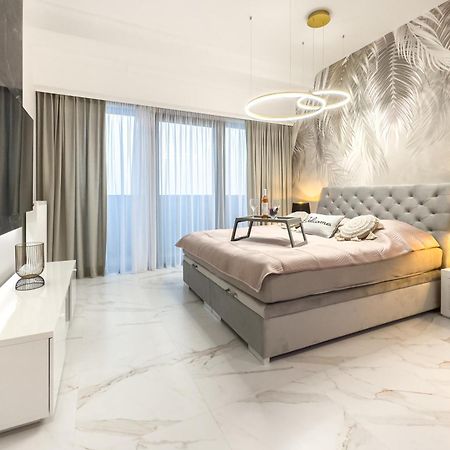 Hanza Tower Apartment No. 524 - Swimming Pool, Jacuzzi, Balcony Щецин Екстер'єр фото